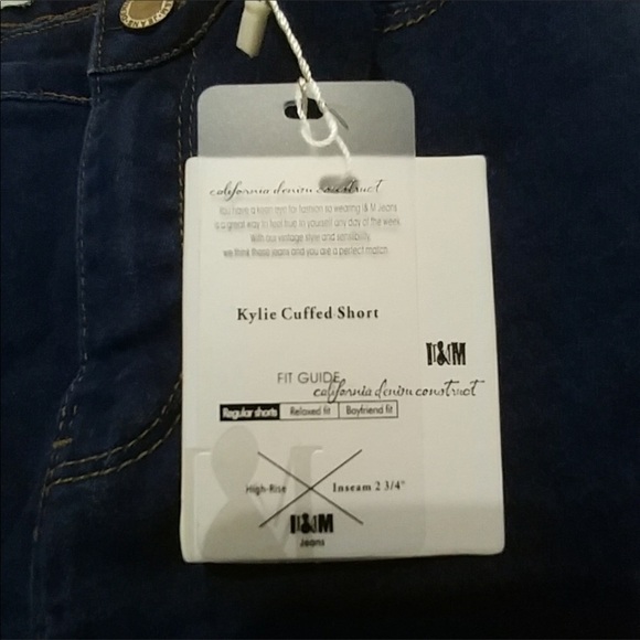 HIGH Rise Cuffed Short - Picture 8 of 10